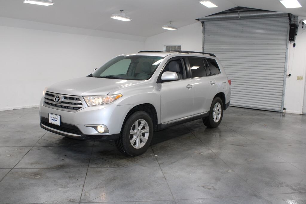 Used 2012 Toyota Highlander SE SUV