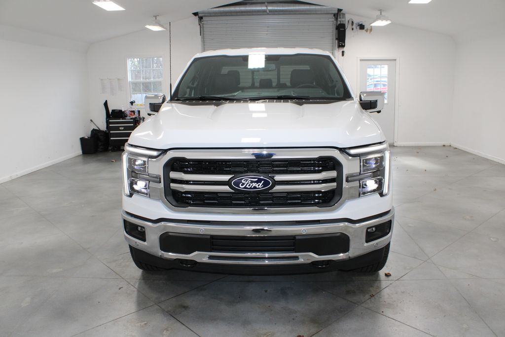 2025 Ford F-150 Lariat photo 2