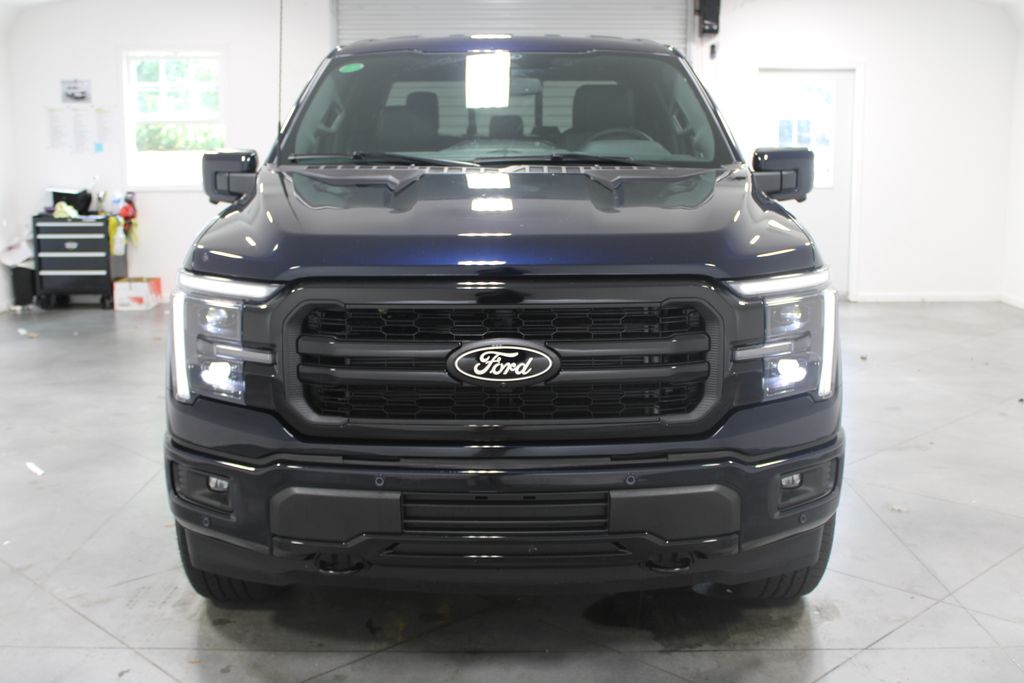 2025 Ford F-150 Lariat photo 2