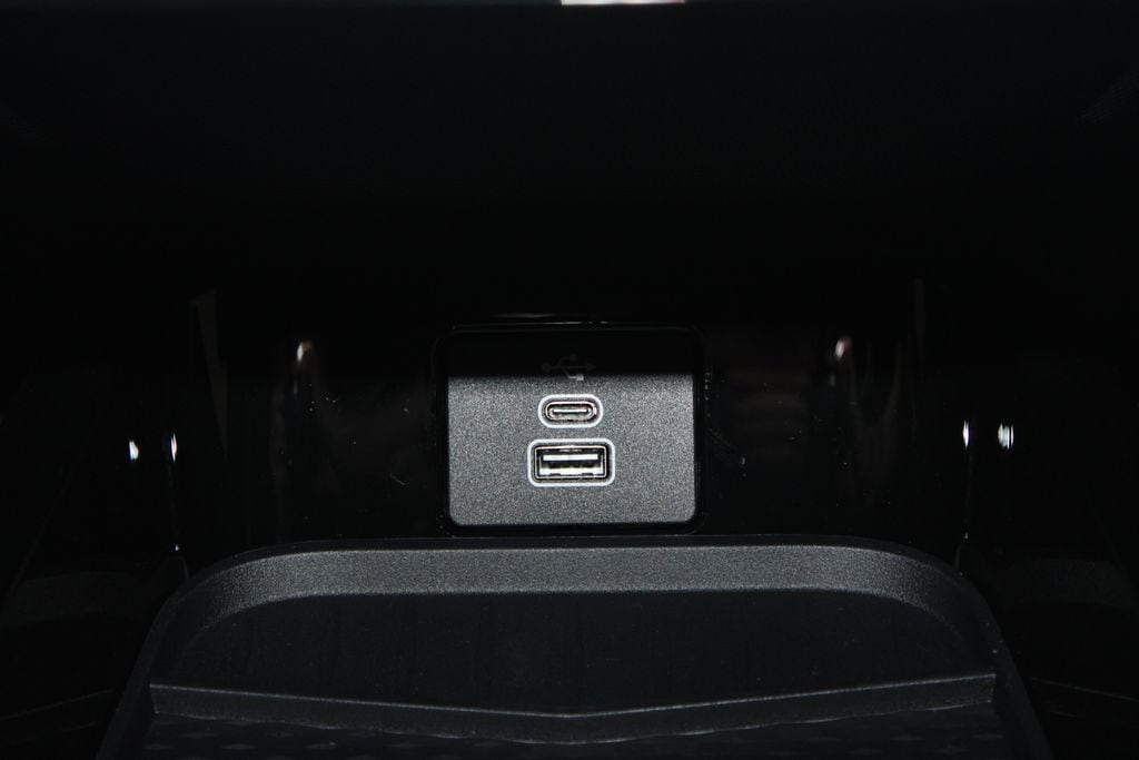 2025 Ford Mustang Mach-E Premium - Photo 47