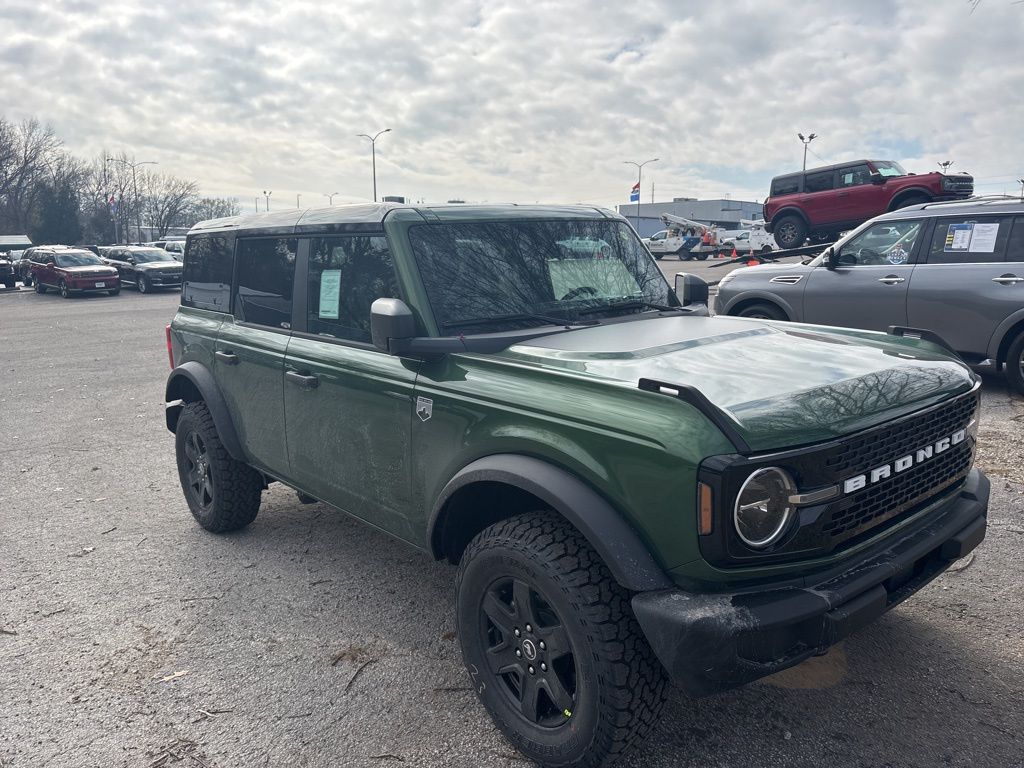 2025 Ford Bronco 4-Door Big Bend's photo