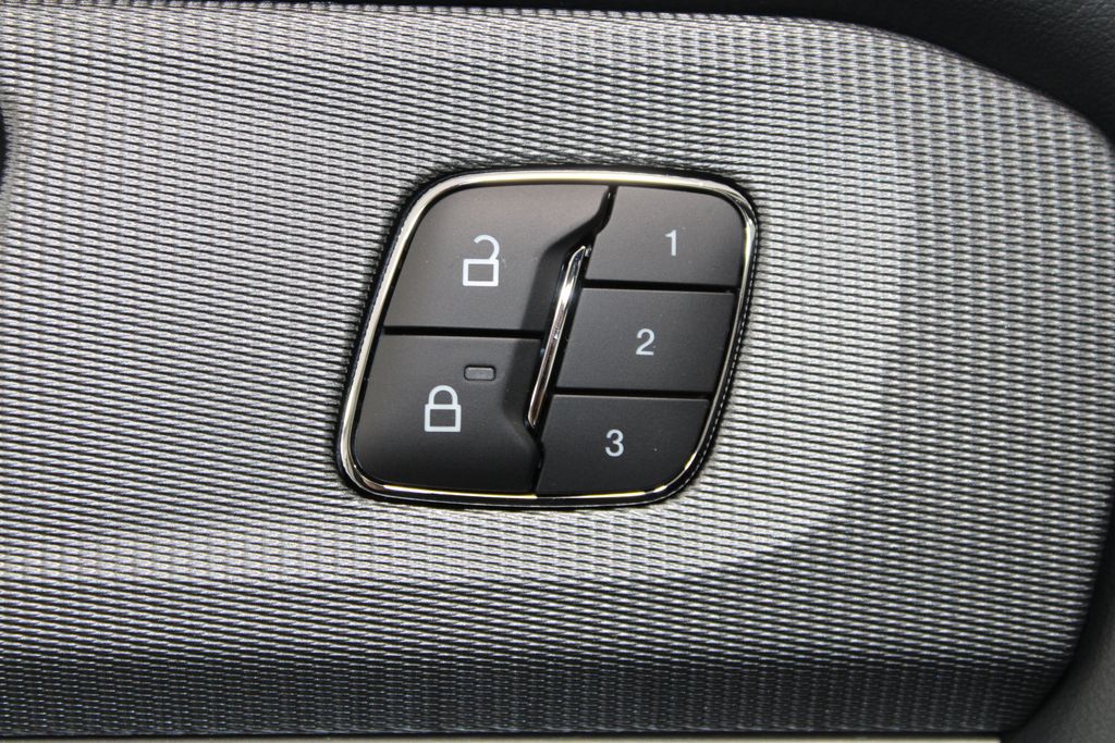 2026 Ford Explorer ST - Photo 42