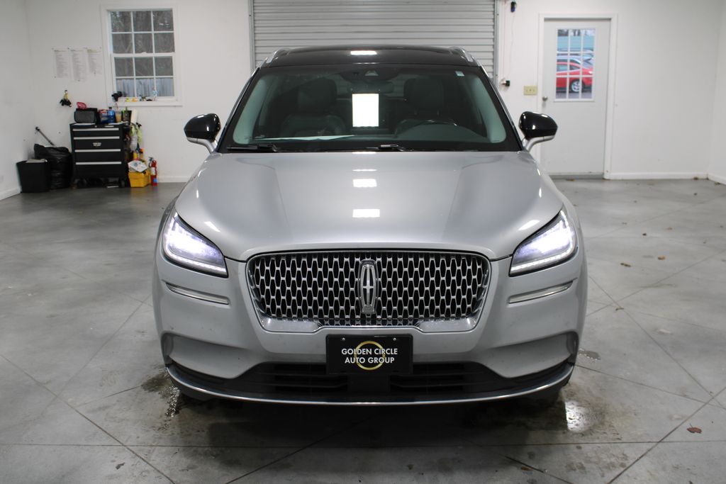 2022 Lincoln Corsair Standard photo 2
