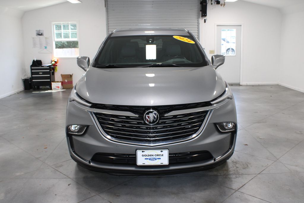 2024 Buick Enclave Premium photo 2