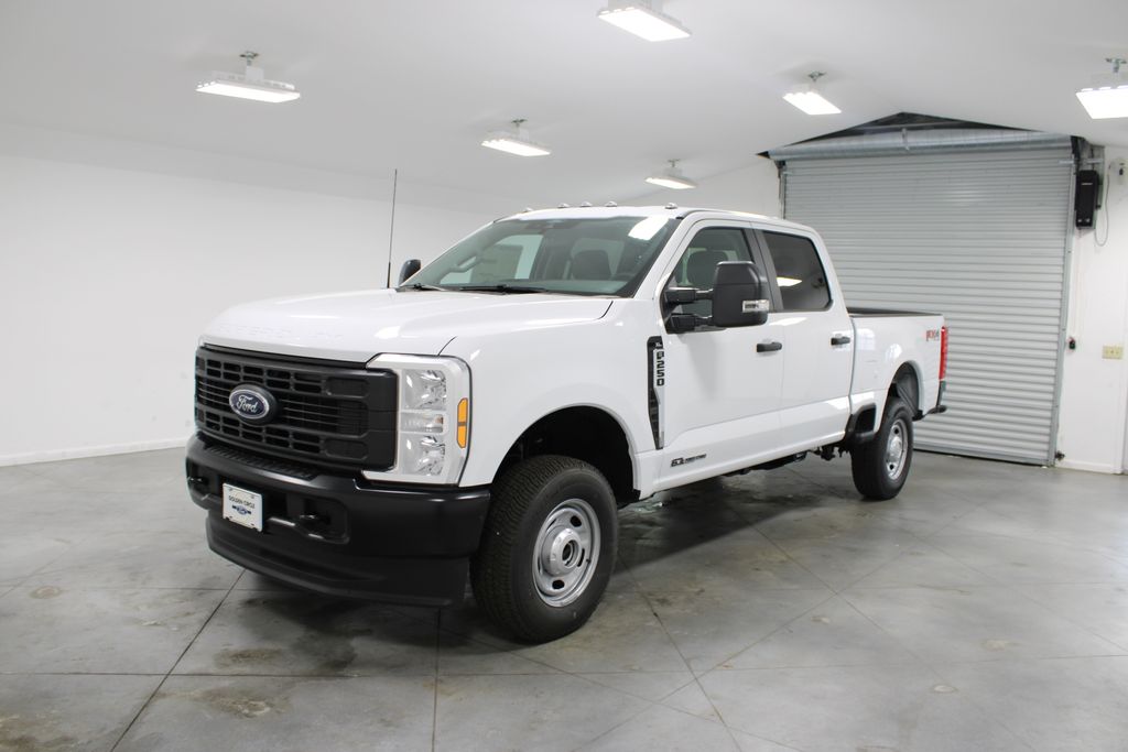 2025 Ford F-250 photo 3