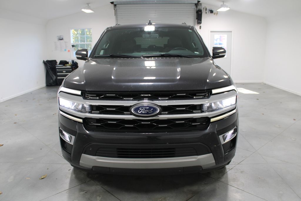 2024 Ford Expedition Limited photo 2