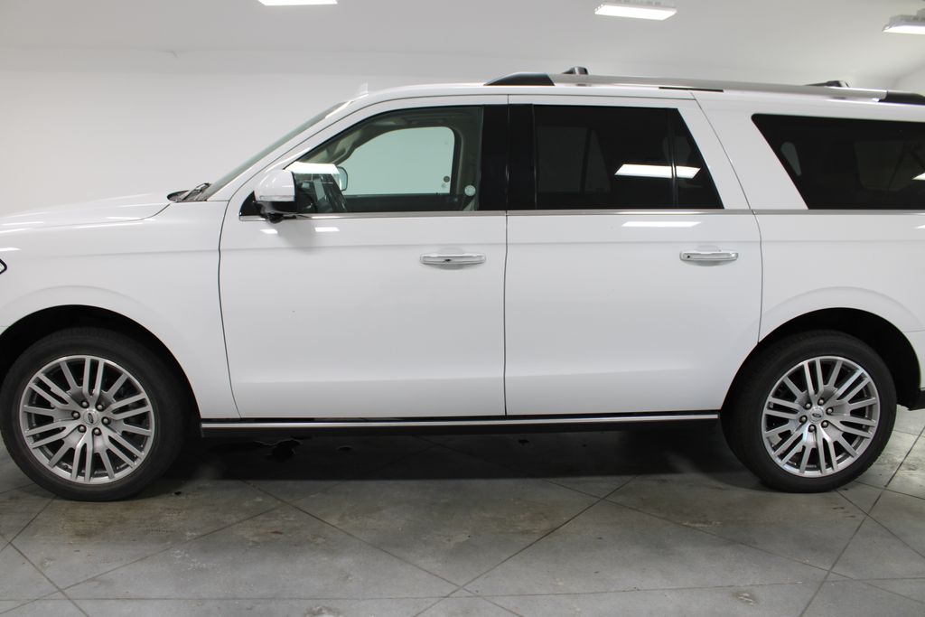 2023 Ford Expedition MAX Limited photo 4