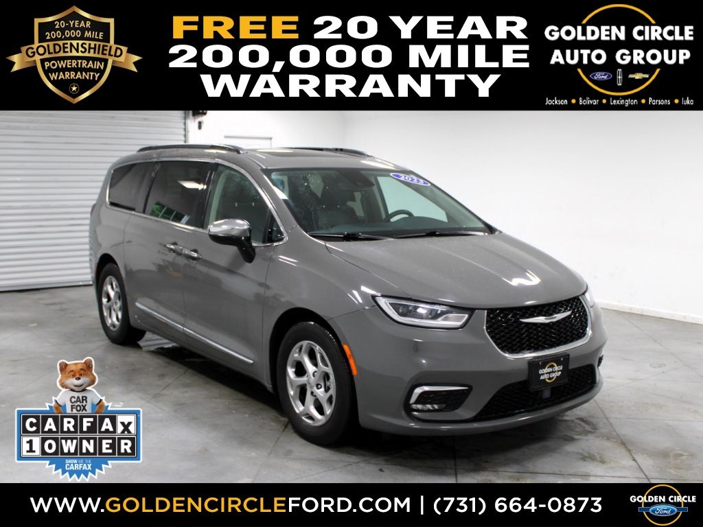 2023 Chrysler Pacifica Limited's photo