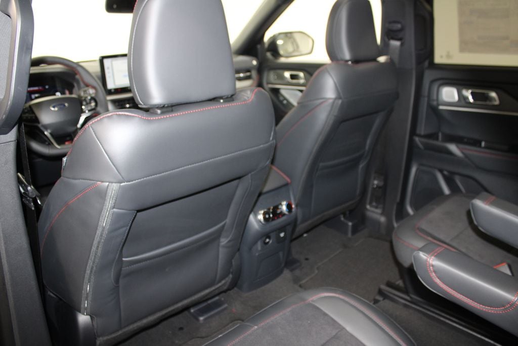 2026 Ford Explorer ST - Photo 27