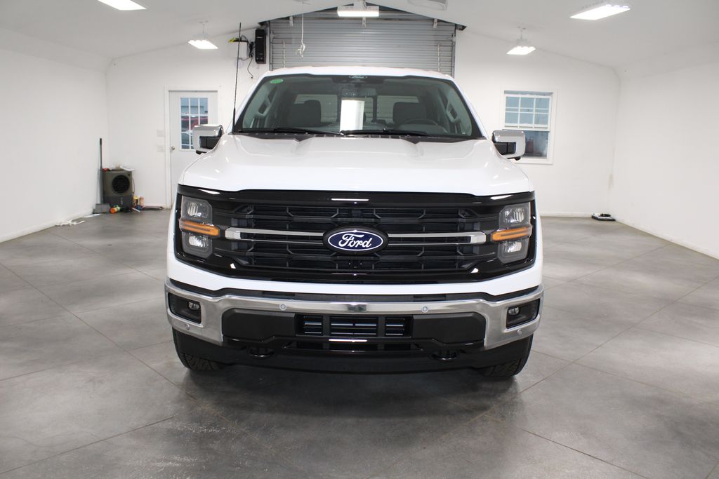 2025 Ford F-150 XLT photo 2