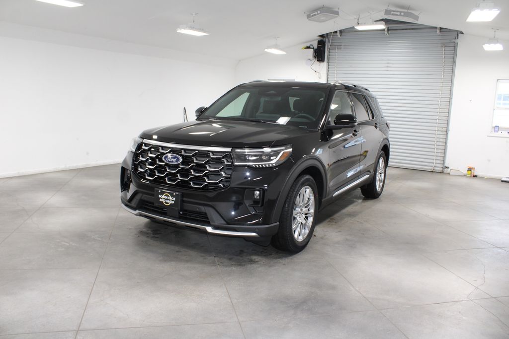 2026 Ford Explorer Platinum photo 3