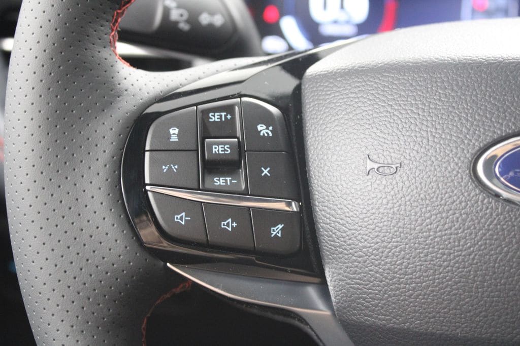 2026 Ford Explorer ST-Line - Photo 38