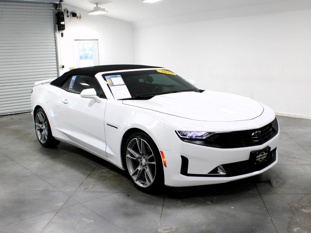 2022 Chevrolet Camaro 2LT photo 2