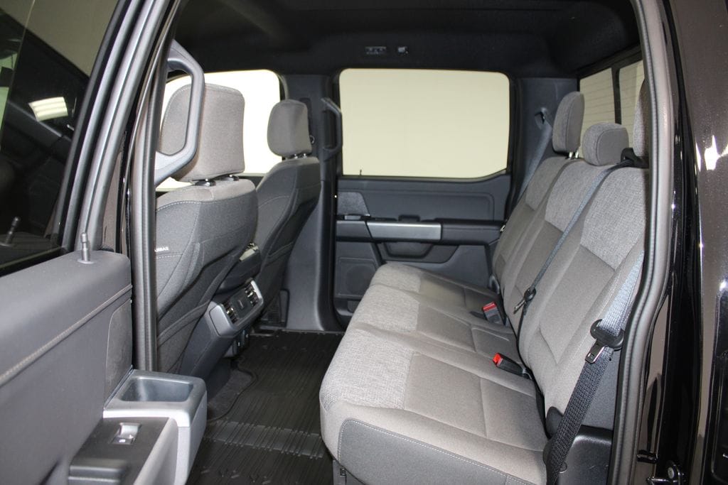 2025 Ford F-150 XLT - Photo 28