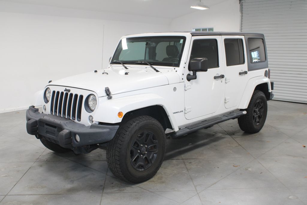 2016 Jeep Wrangler Unlimited Sahara photo 3