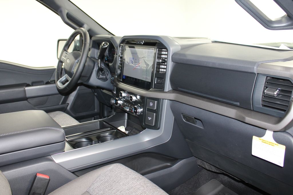 2025 Ford F-150 XLT - Photo 32