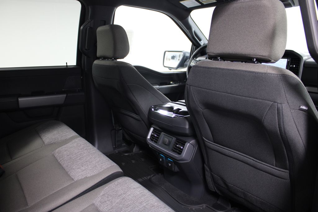 2025 Ford F-150 XLT - Photo 35