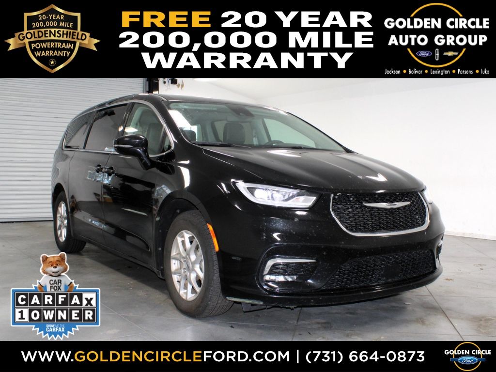 2024 Chrysler Pacifica Touring L's photo