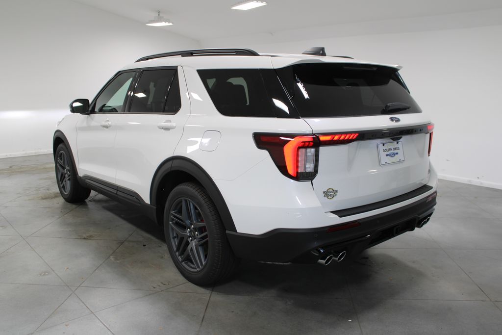2026 Ford Explorer ST - Photo 6
