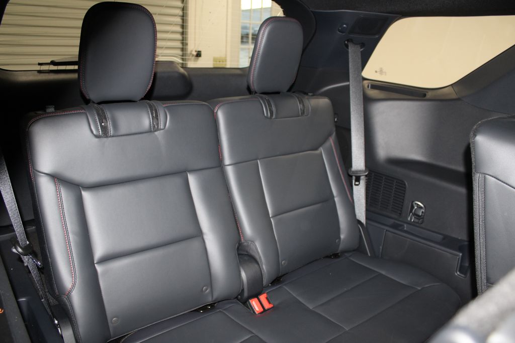 2026 Ford Explorer ST - Photo 33