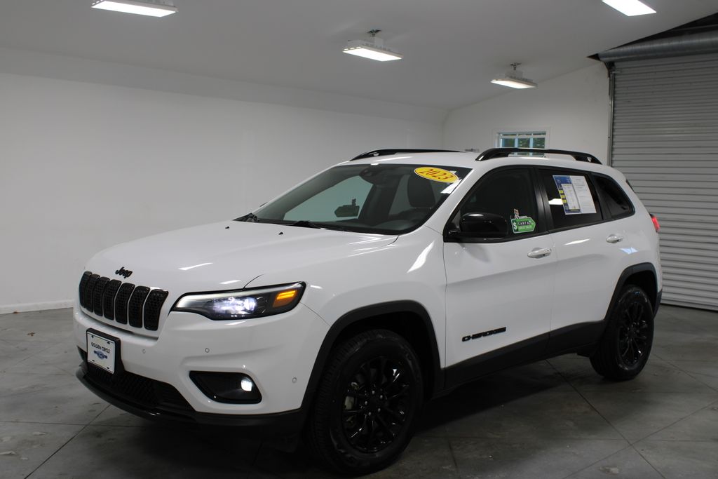 2023 Jeep Cherokee Altitude photo 2