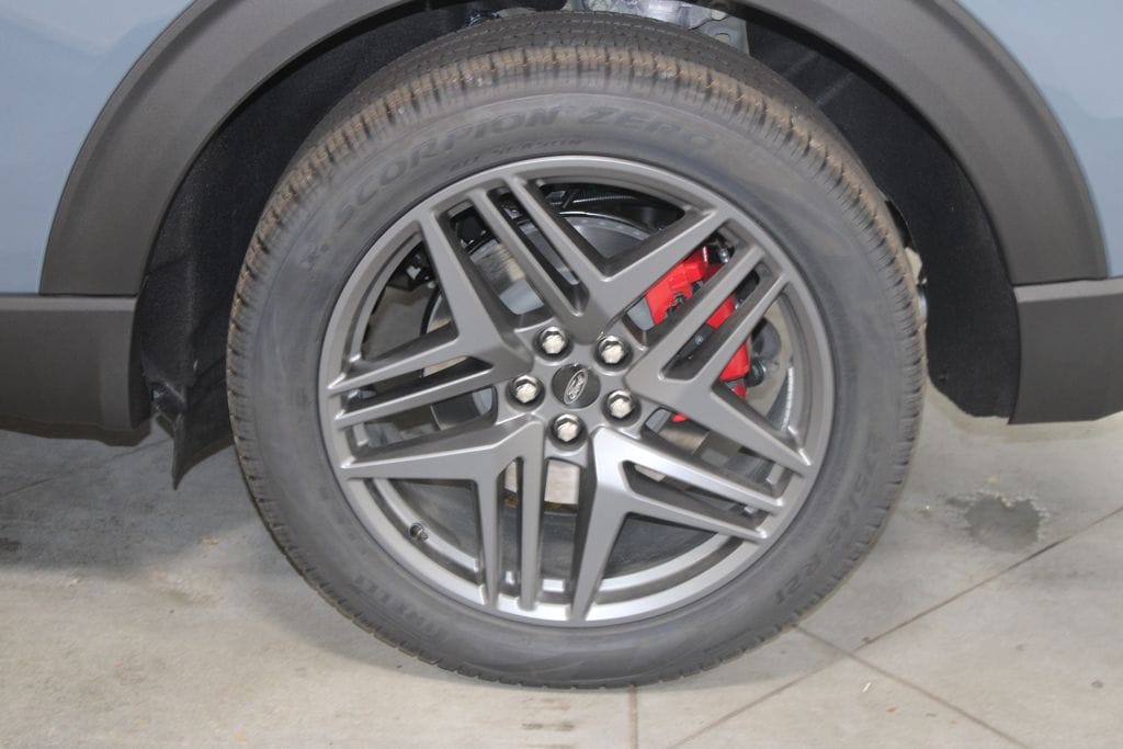 2026 Ford Explorer ST-Line - Photo 18