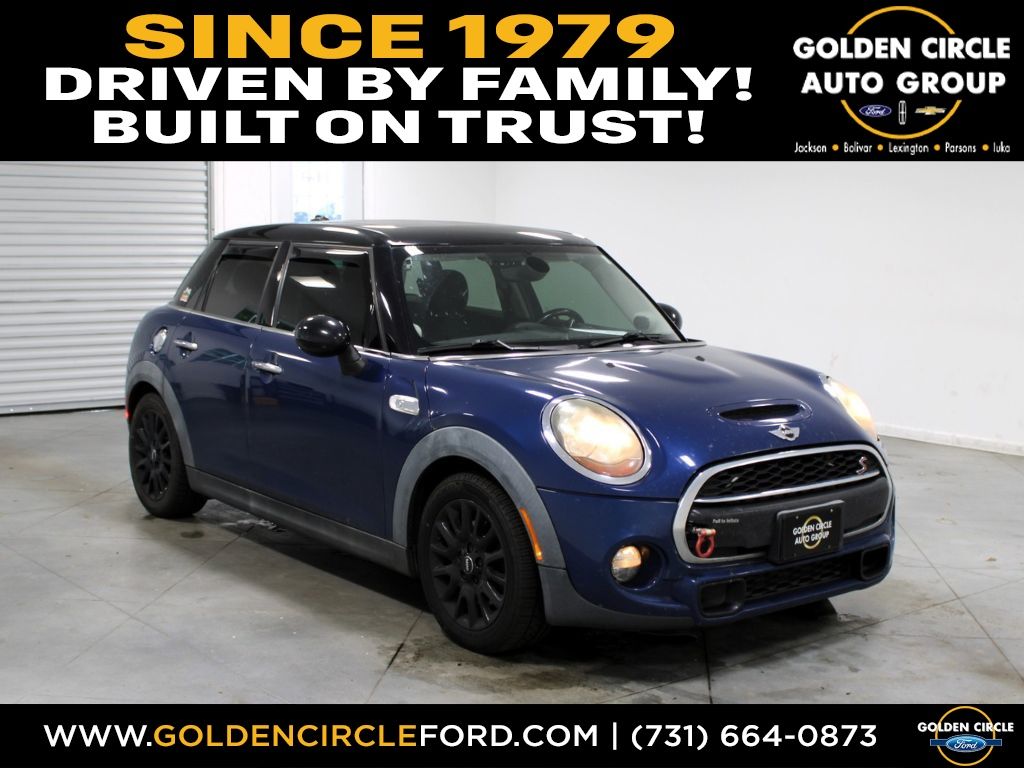 2016 MINI Cooper S 4 Door's photo