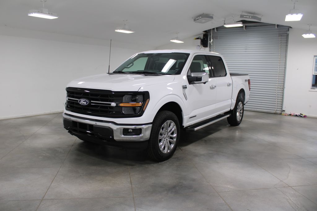 2025 Ford F-150 XLT photo 3