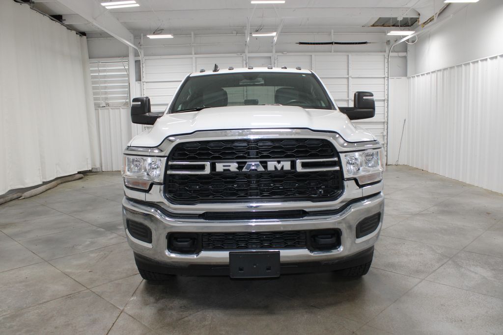 2023 Ram 2500 Tradesman photo 2