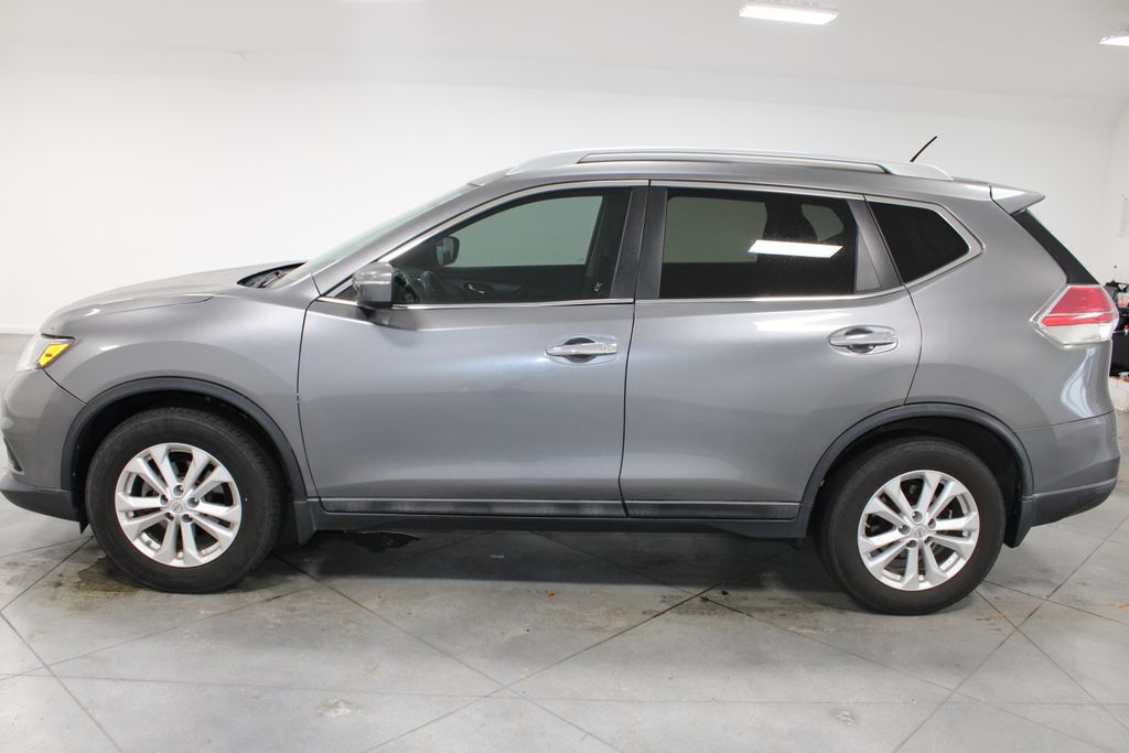 2014 Nissan Rogue SV photo 4