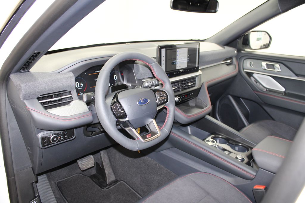 2026 Ford Explorer ST - Photo 22