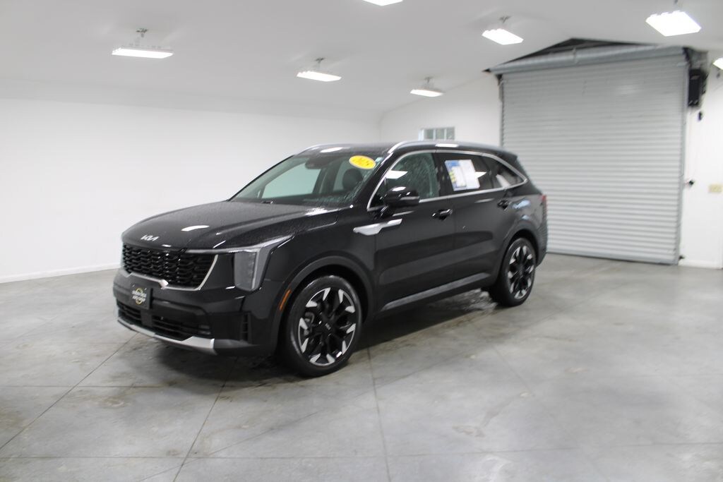 Used 2025 Kia Sorento EX SUV