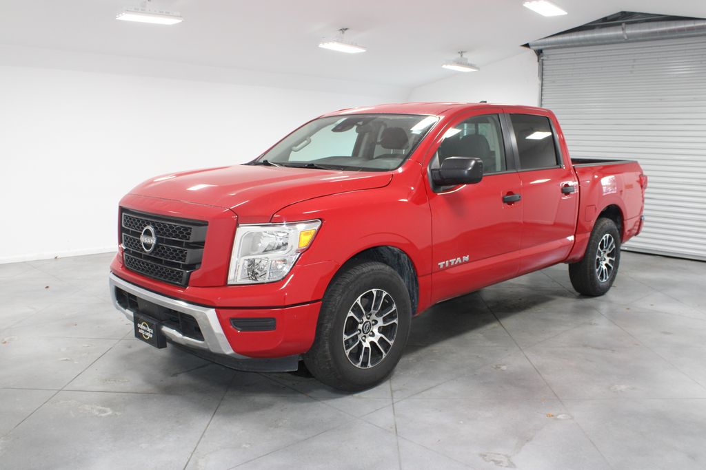 2023 Nissan Titan SV photo 2