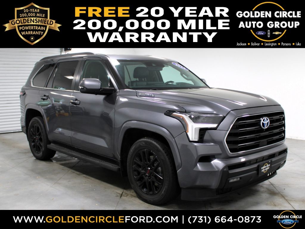 2024 Toyota Sequoia SR5 4WD i-FORCE MAX Hybrid's photo