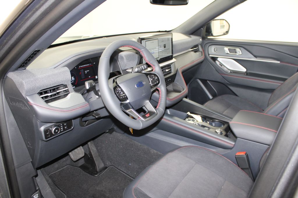 2026 Ford Explorer ST - Photo 23