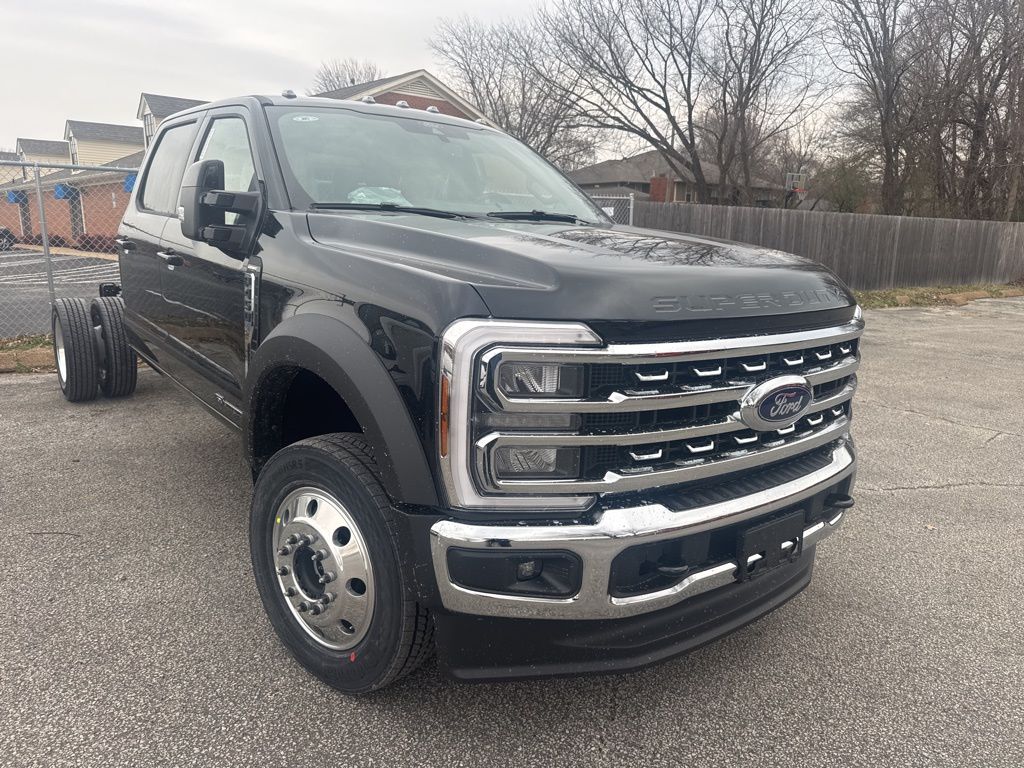 2026 Ford F-450 Lariat 4x4 Crew Cab 179-In DRW's photo