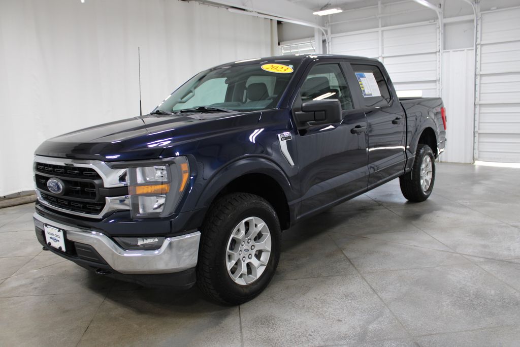 2023 Ford F-150 XLT photo 3