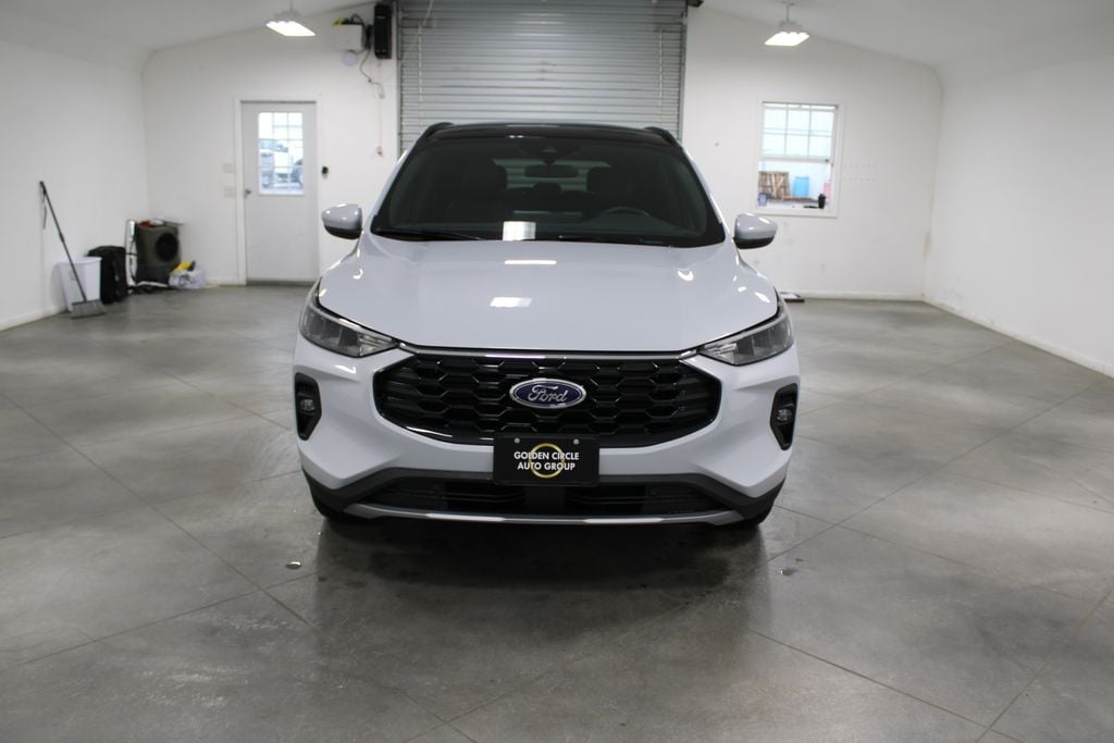 New 2026 Ford Escape Hybrid ST-Line Select SUV