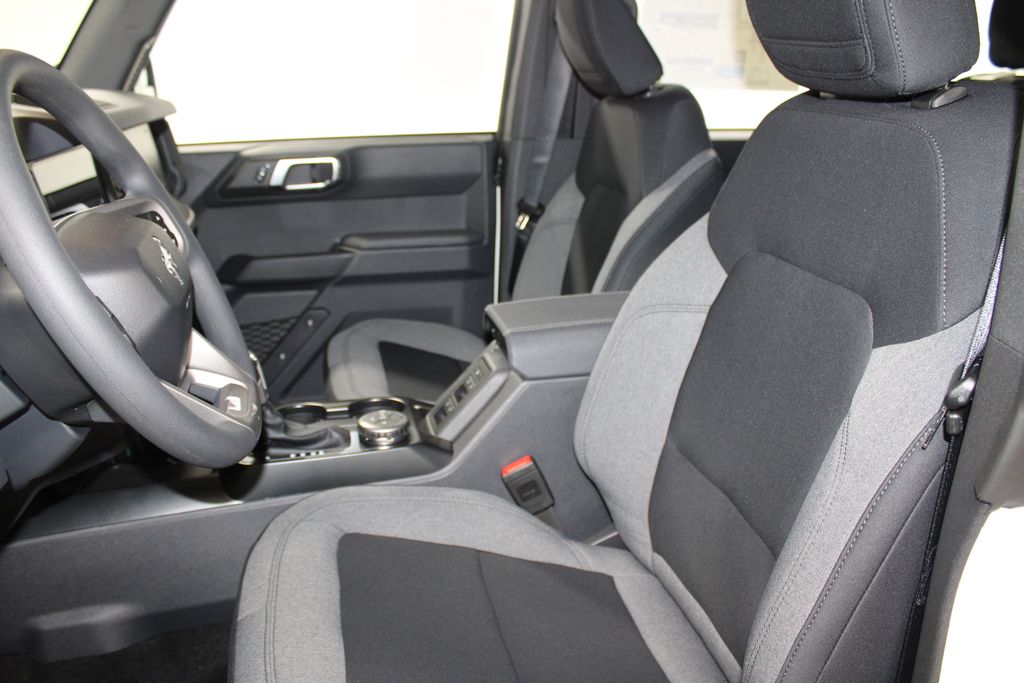 2025 Ford Bronco 4-Door Base - Photo 17