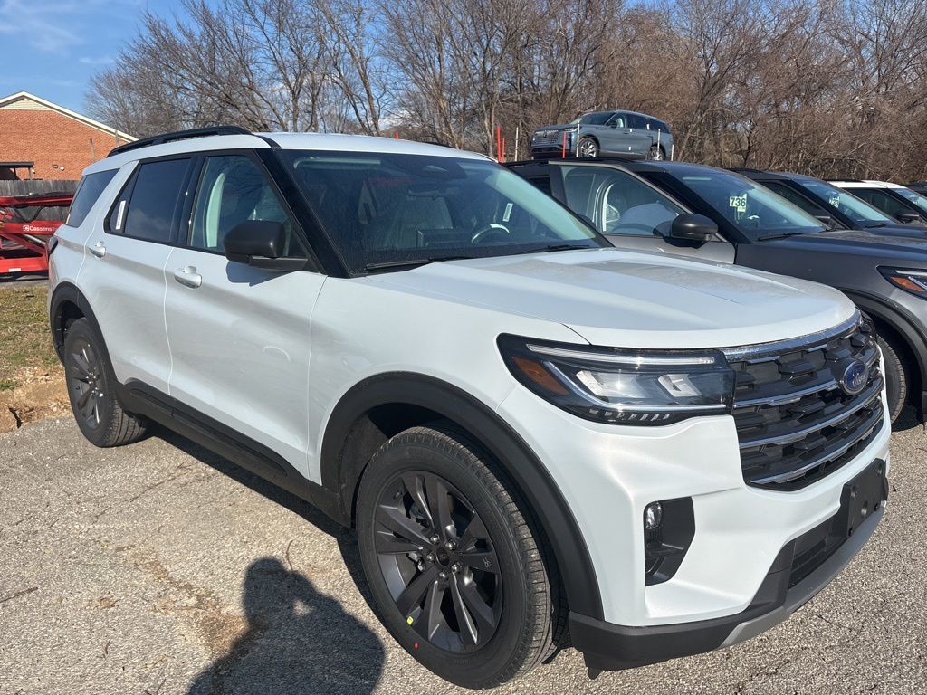 2026 Ford Explorer Active's photo