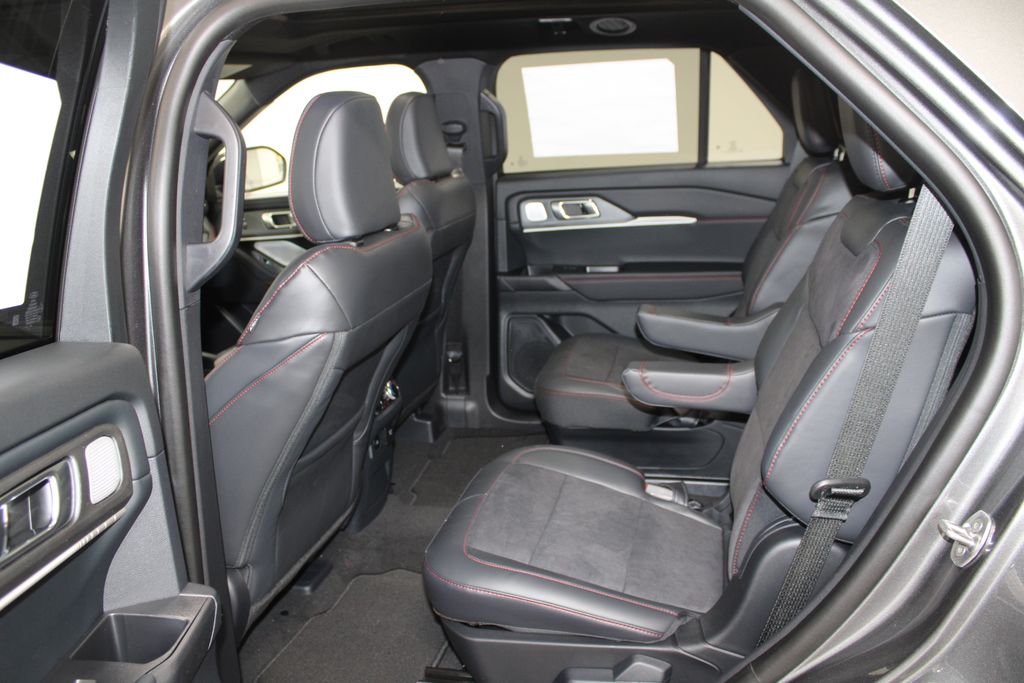 2026 Ford Explorer ST - Photo 25