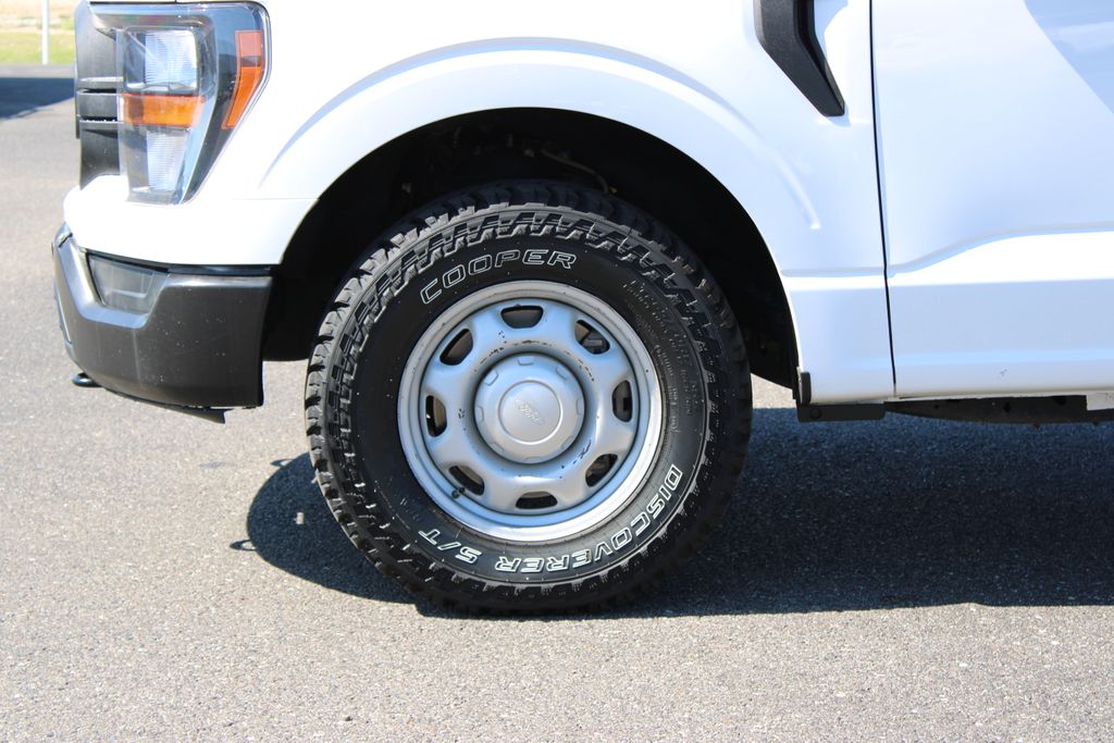 2023 Ford F-150 XL - Photo 17