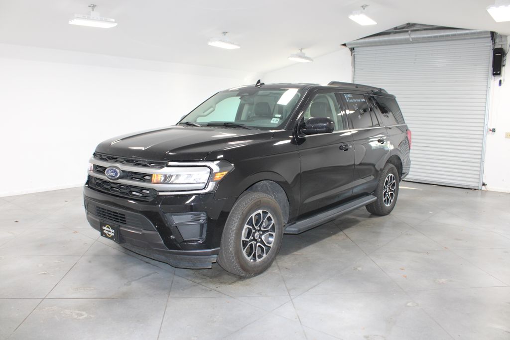 2024 Ford Expedition XLT photo 3