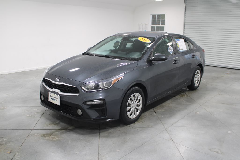 2021 Kia Forte FE photo 3