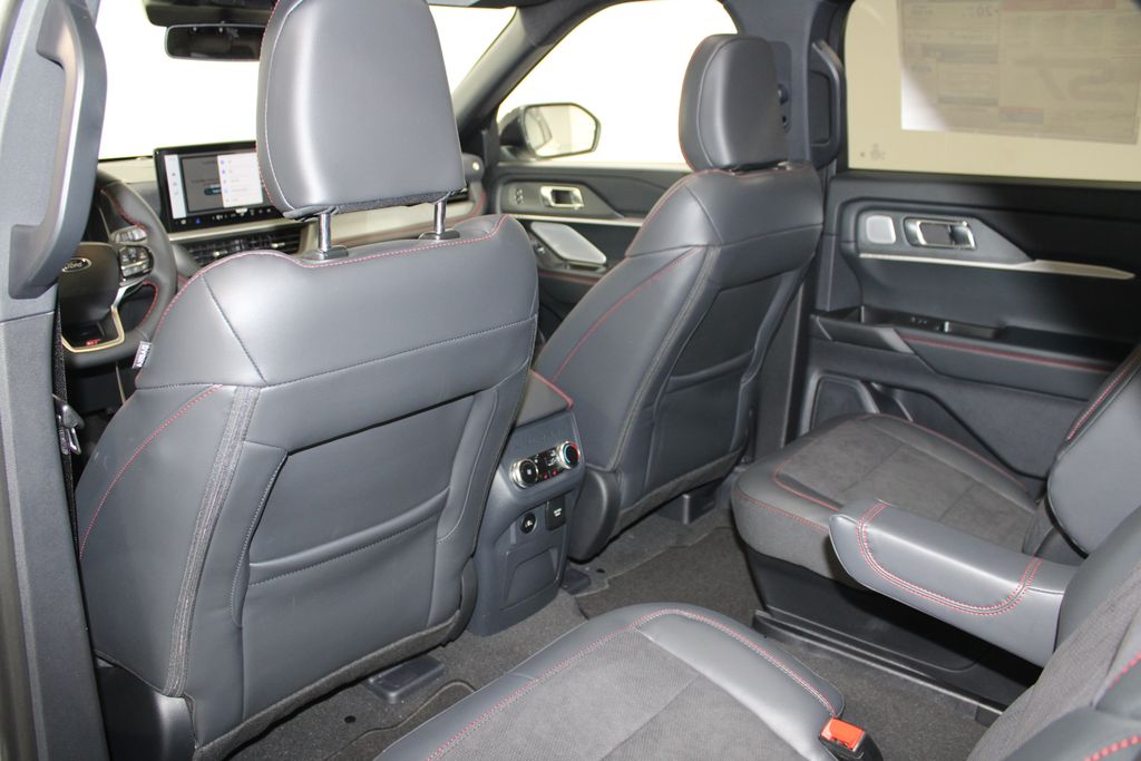 2026 Ford Explorer ST - Photo 25