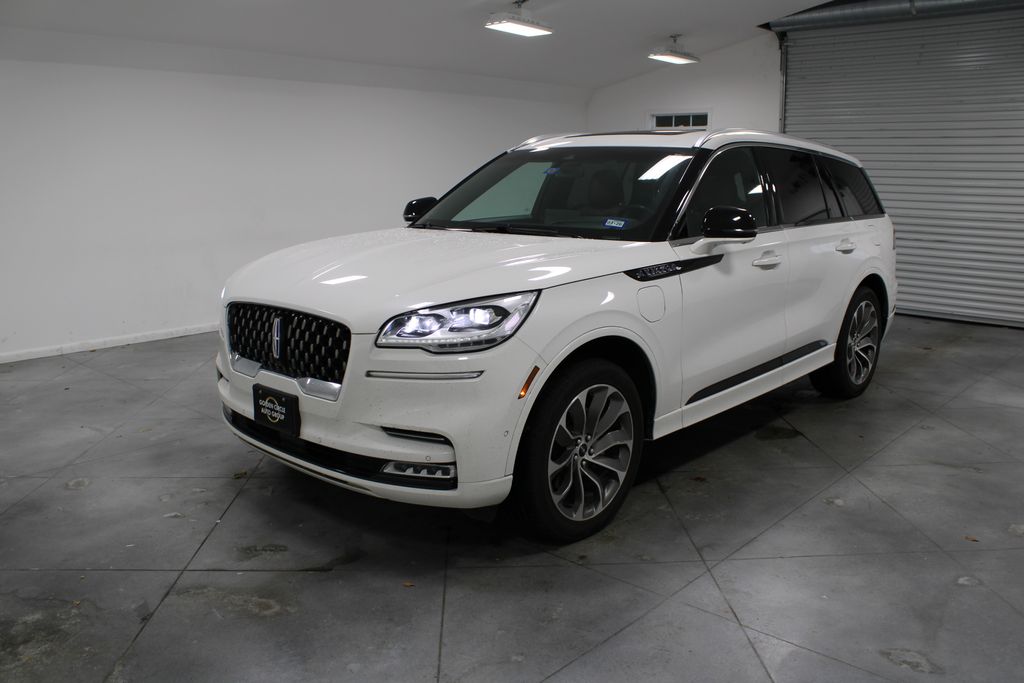 2022 Lincoln Aviator Grand Touring photo 3
