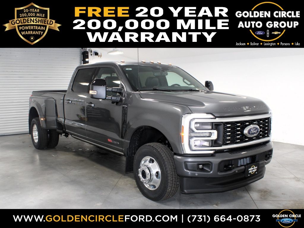 2026 Ford F-350 Super Duty Platinum's photo