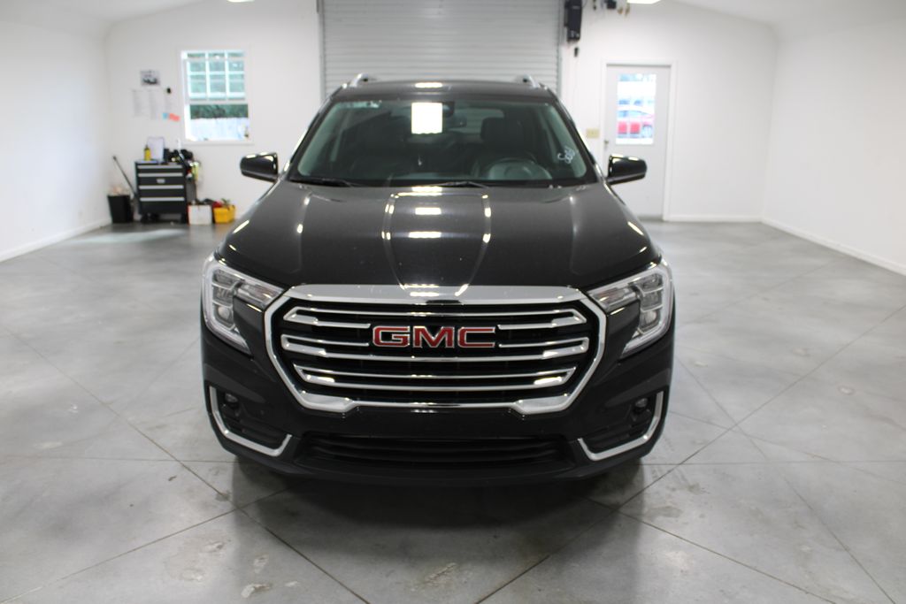 2024 Gmc Terrain SLT photo 2