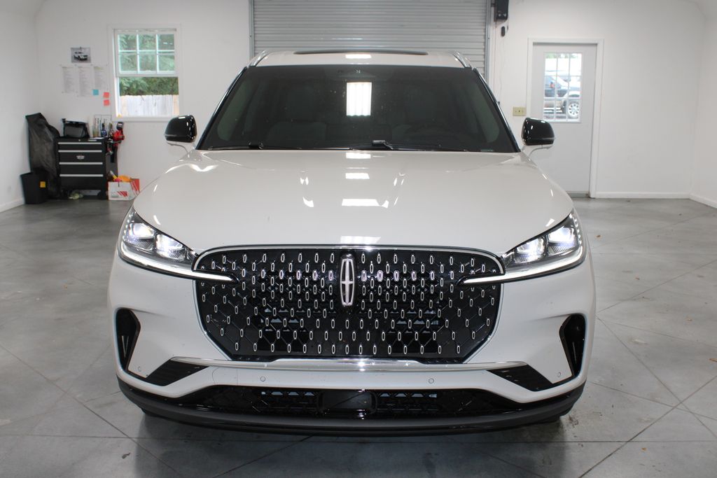 2025 Lincoln Aviator Reserve photo 2