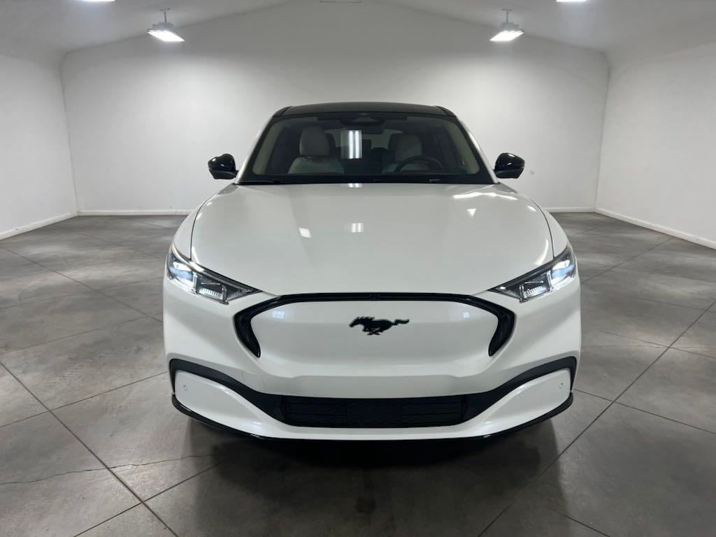 2023 Ford Mustang Mach-E Premium photo 2